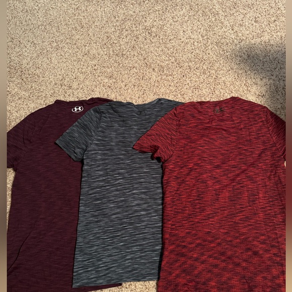 Lot of 3 Men’s Under Armour tops - Picture 2 of 3